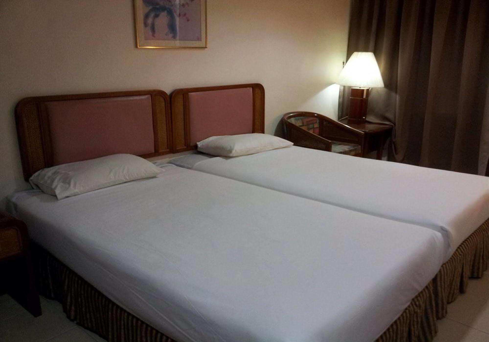 Harbour Hotel 3*