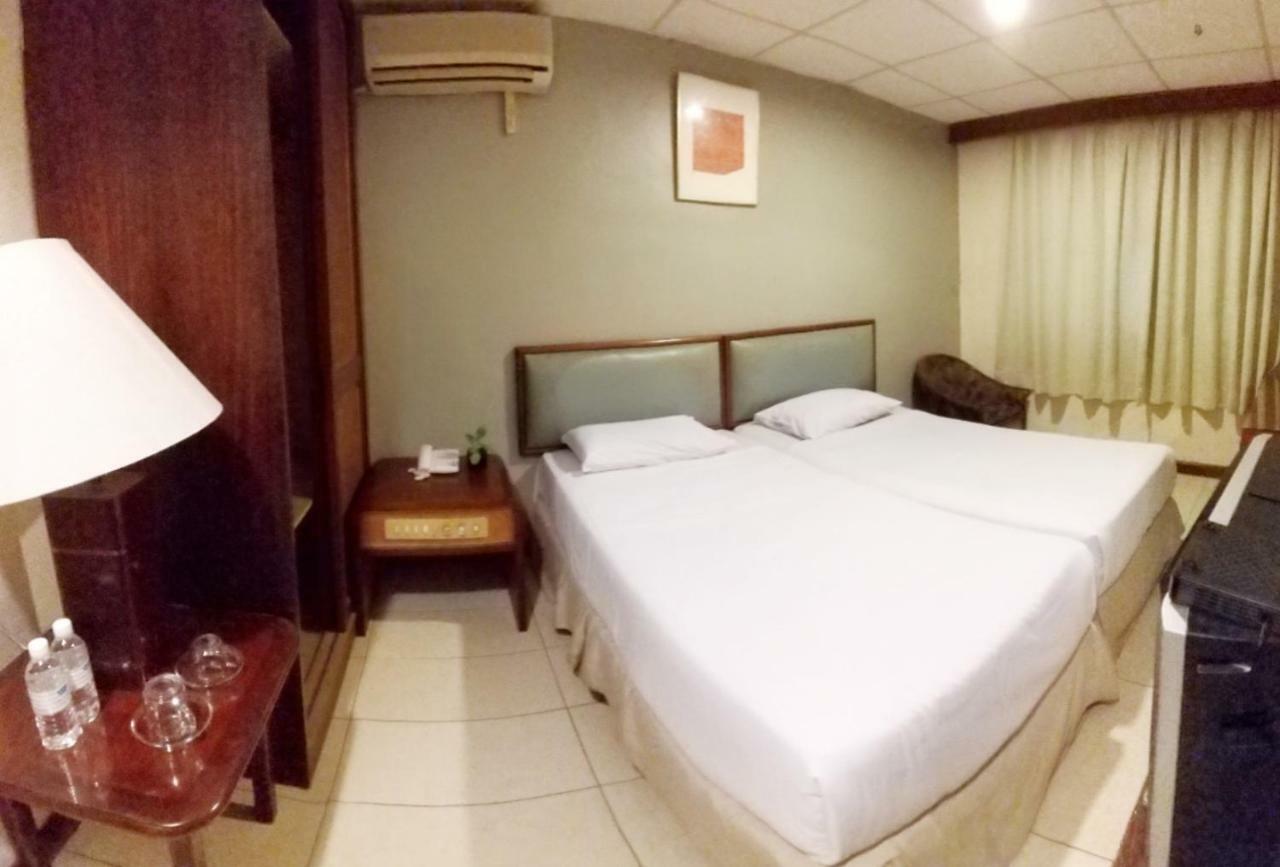 Harbour Hotel 3*